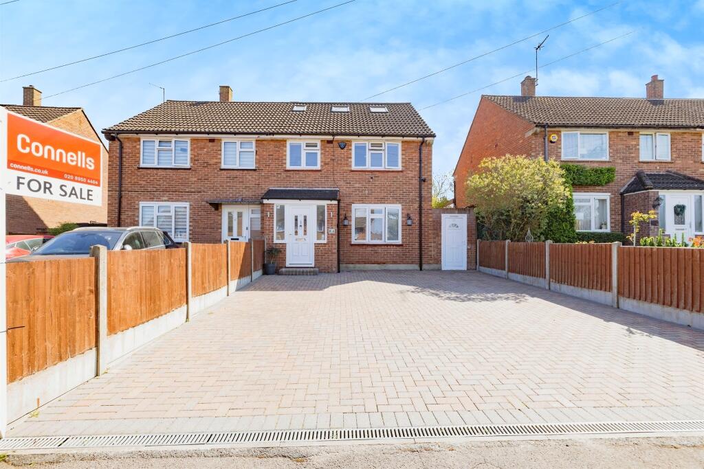 4 bedrooms House in Bushey, United Kingdom No. 6193