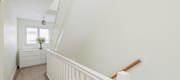 4 bedrooms House in Bushey, United Kingdom No. 6193 33