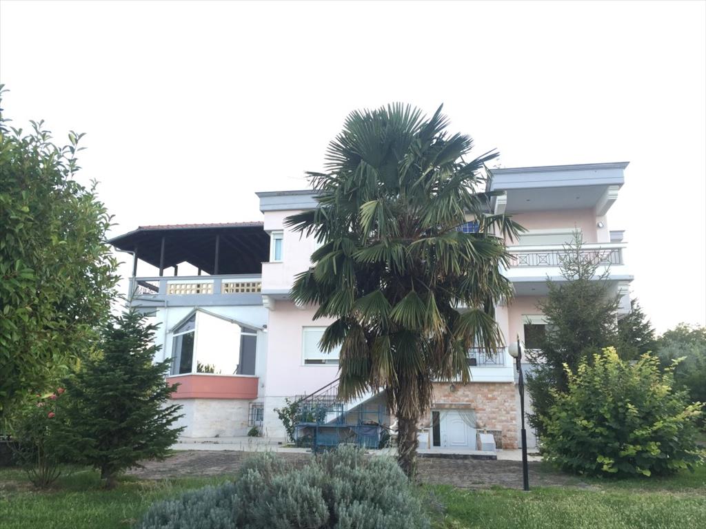 3 bedrooms Commercial property in Veria, Greece No. 6428