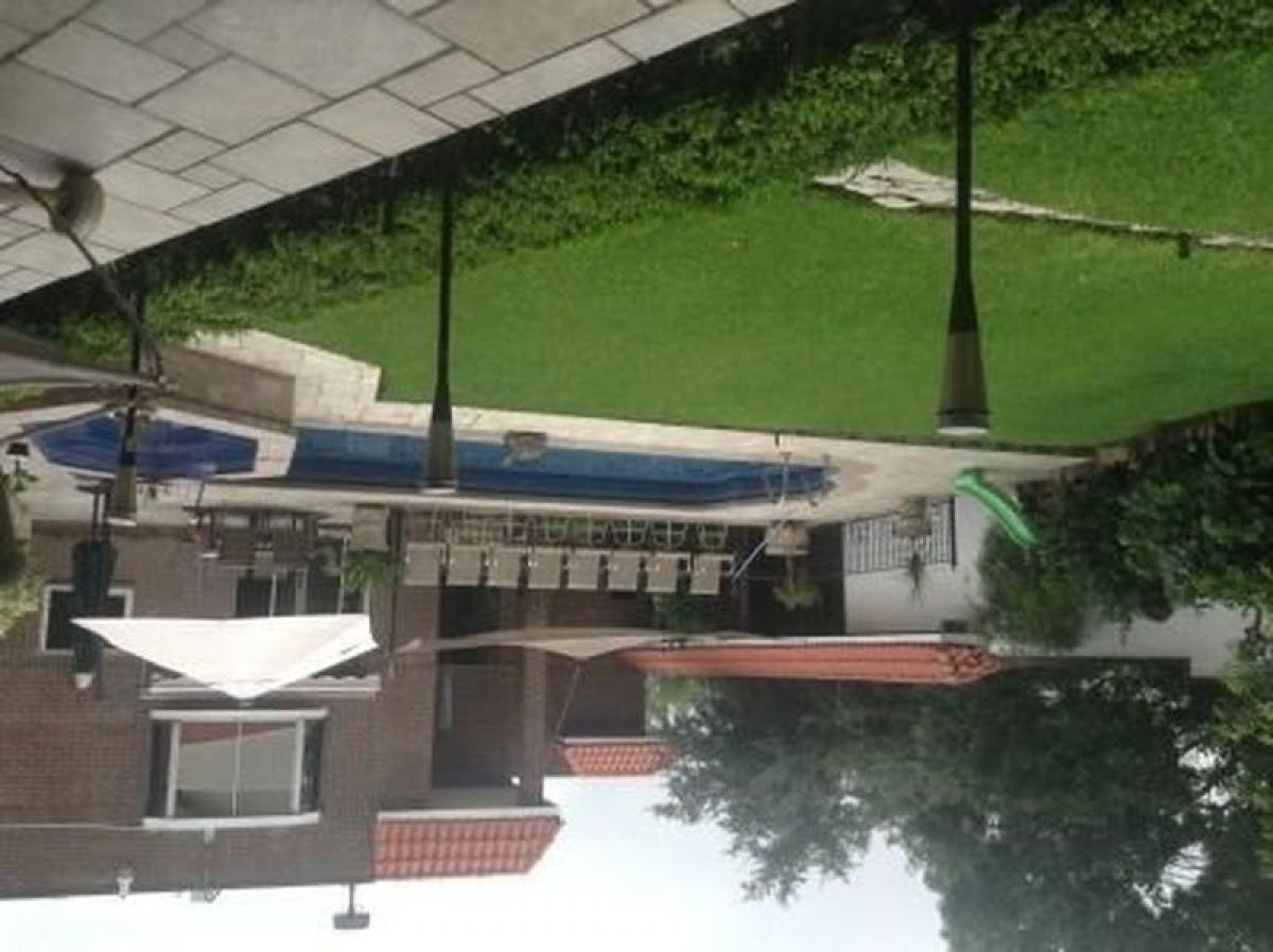 3 bedrooms House in Nuevo Leon, Mexico No. 175613