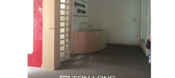 300m² House in Tay Ho, Vietnam No. 2450 2