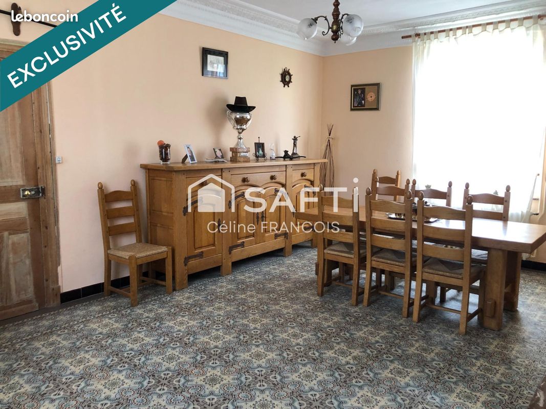 5 bedrooms Castles in Roisel, France No. 61859