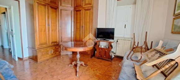 4-salle Appartement à Veroli, Italy No. 121309 2