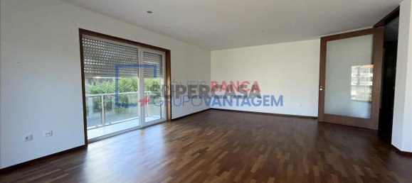 3 Schlafzimmer Wohnung in Porto, Portugal, Nr. 224010 3