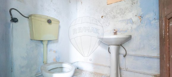 2 bedrooms House in Abrantes, Portugal No. 20512 5