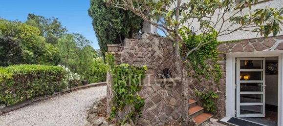 8 bedrooms Villa in Roquebrune-sur-Argens, France No. 303945 2