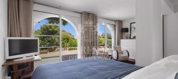 8 bedrooms Villa in Roquebrune-sur-Argens, France No. 303945 16