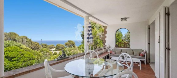 8 bedrooms Villa in Roquebrune-sur-Argens, France No. 303945 12