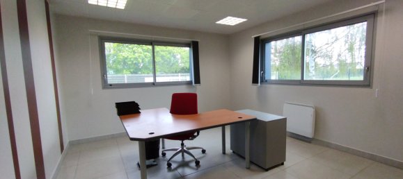 Propiedad comercial en Chateaudun, France 710 m² No. 67734 7