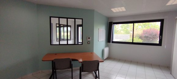 Propiedad comercial en Chateaudun, France 710 m² No. 67734 6