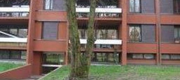 2-salle Appartement à Basiglio, Italy No. 3701 2