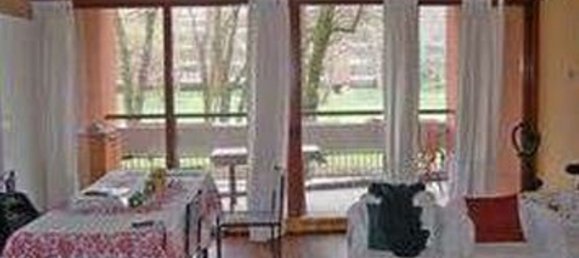 2-salle Appartement à Basiglio, Italy No. 3701 6