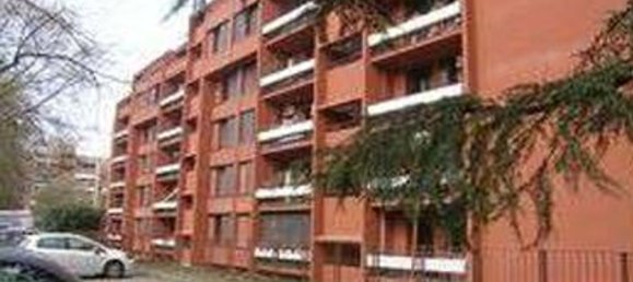 2-salle Appartement à Basiglio, Italy No. 3701 3