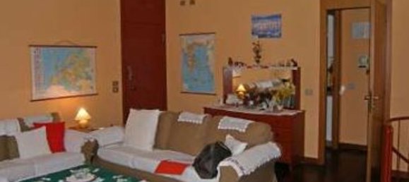 2-salle Appartement à Basiglio, Italy No. 3701 8