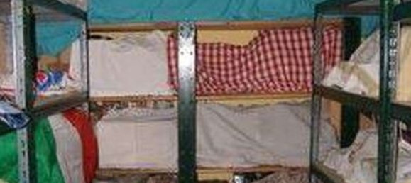 2-salle Appartement à Basiglio, Italy No. 3701 19