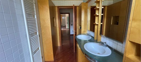 9 rooms Villa in Sassuolo, Italy No. 128998 14