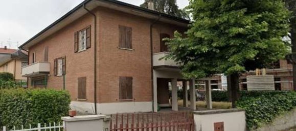 9 rooms Villa in Sassuolo, Italy No. 128998 28