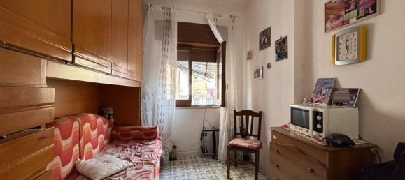 3 Schlafzimmer Wohnung in Naples, Italy, Nr. 257538 3