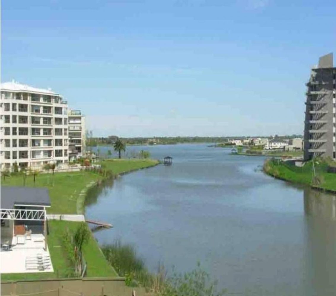 Apartamento de 2 dormitorios en Tigre, Argentina No. 3589