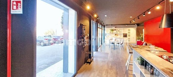 عقار تجاري في Reggio Emilia, Italy 272متر مربع رقم 316135 17