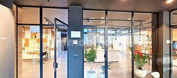 عقار تجاري في Reggio Emilia, Italy 272متر مربع رقم 316135 14