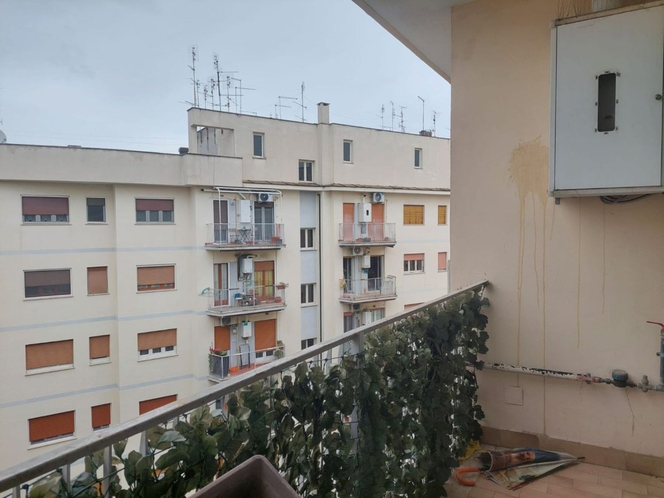 3 rooms Apartment in Rome, Italy No. 200108