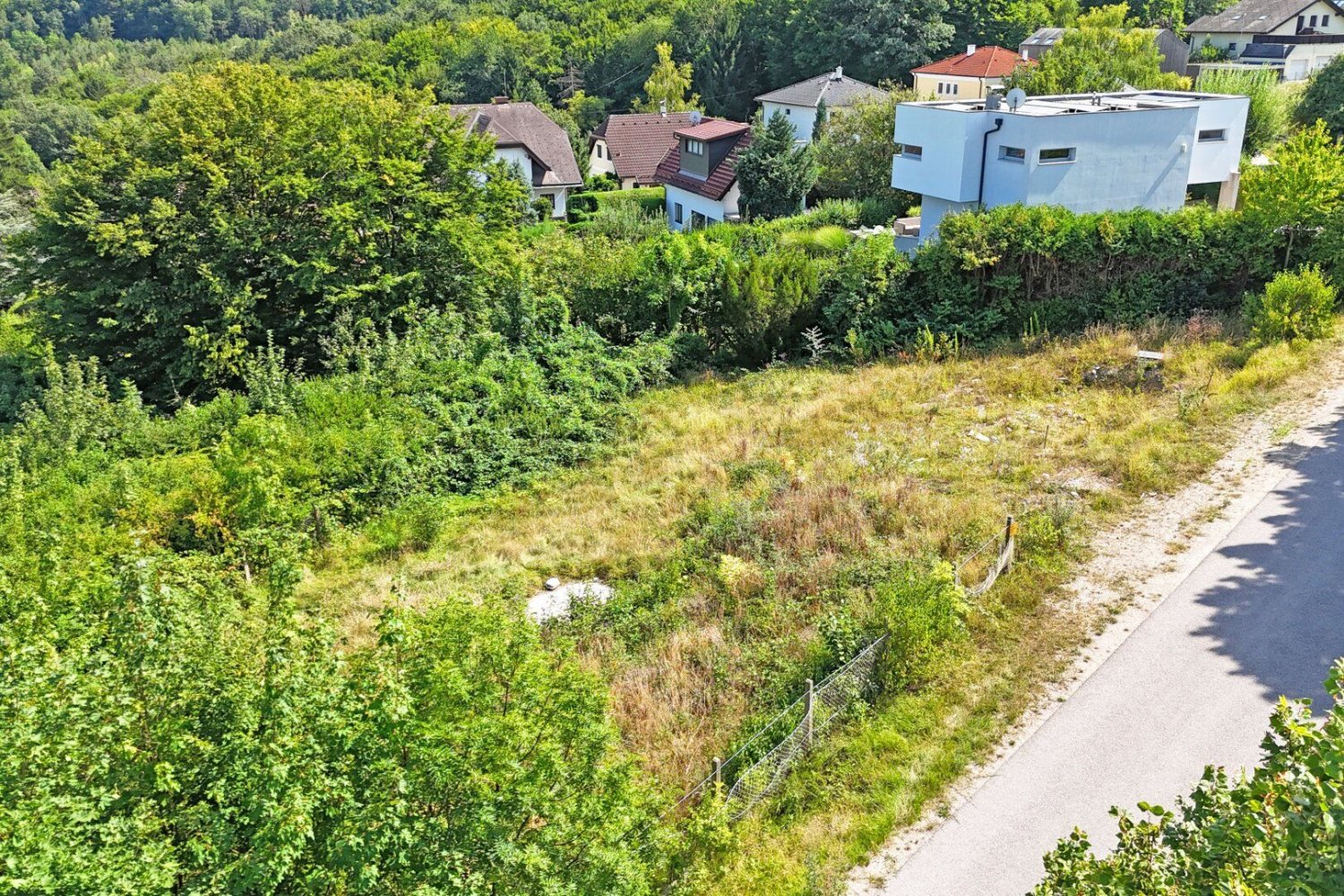  Land in Pressbaum, Austria No. 15065