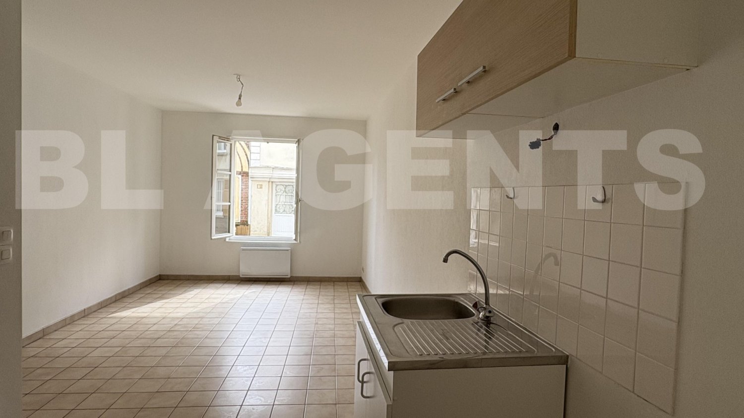 Apartamento T1 em Nogent-le-Roi, France N.º 363743