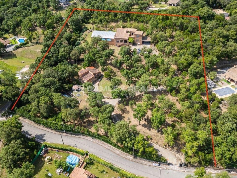 4 bedrooms Villa in Girona, Spain No. 219178