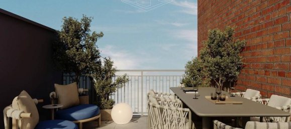 5 rooms Penthouse in Turin, Italy No. 12798 2