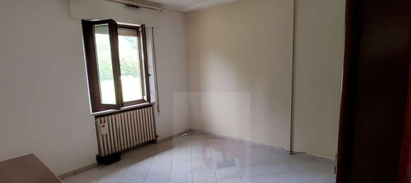 2-salle Appartement à Lavena Ponte Tresa, Italy No. 182597 15