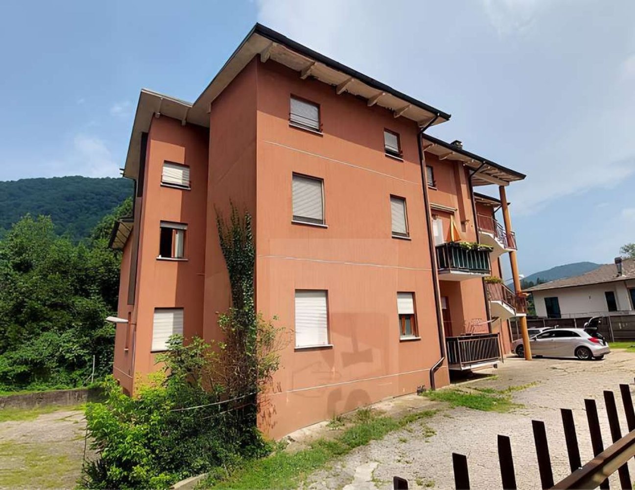 2-salle Appartement à Lavena Ponte Tresa, Italy No. 182597