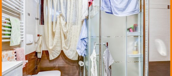 Apartamento de 3 habitaciónes en Castronno, Italy No. 222477 18