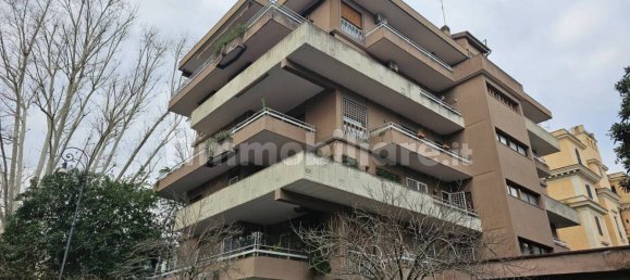 1 bedroom Apartment in Rome, Italy No. 294471 4