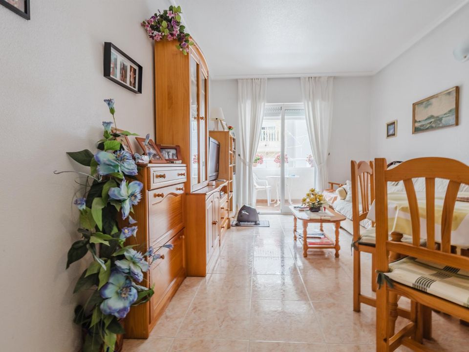 2 bedrooms Apartment in Torrevieja, Spain No. 179544