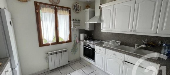 3 bedrooms House in Corbeil-Essonnes, France No. 296534 4