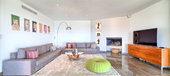 6 bedrooms Villa in Malaga, Spain No. 39353 2