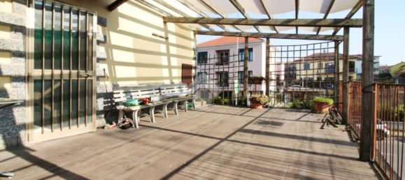 4 bedrooms Villa in Pavia, Italy No. 60326 5