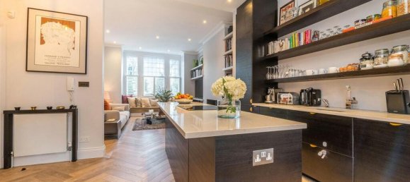 3 bedrooms Apartment in London, United Kingdom No. 5357 7