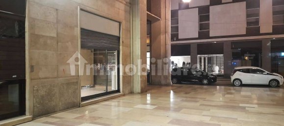 Propiedad comercial de 1 habitación en Mantua, Italy No. 346624 5