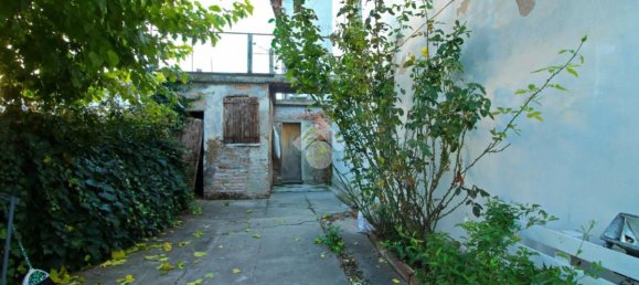 3 rooms Castles in Rio Saliceto, Italy No. 90287 12