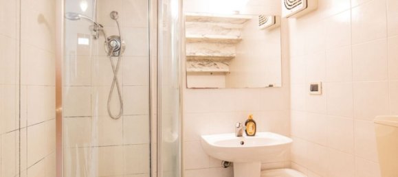 5 rooms House in Viareggio, Italy No. 42548 5