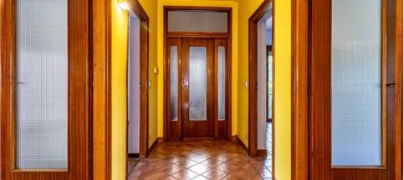 4 bedrooms House in Vigliano Biellese, Italy No. 279259 6