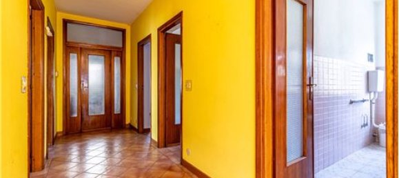 4 bedrooms House in Vigliano Biellese, Italy No. 279259 5