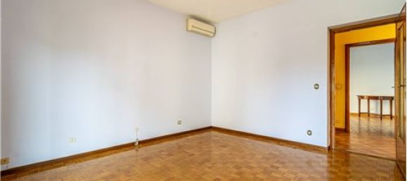 4 bedrooms House in Vigliano Biellese, Italy No. 279259 23