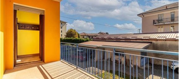 4 bedrooms House in Vigliano Biellese, Italy No. 279259 4