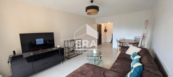 Apartamento de 2 dormitorios en Marseille, France No. 327423 2