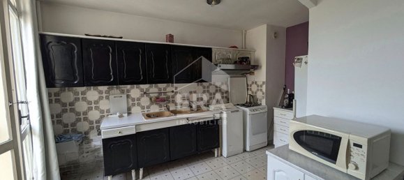 Apartamento de 2 dormitorios en Marseille, France No. 327423 6