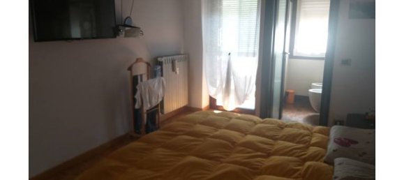 5 rooms Apartment in Turin, Italy No. 253251 2