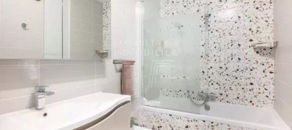 4 bedrooms Apartment in Paris, France No. 282449 7